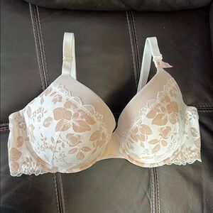 Victoria's Secret Floral Lace Bra - Cream and Tan